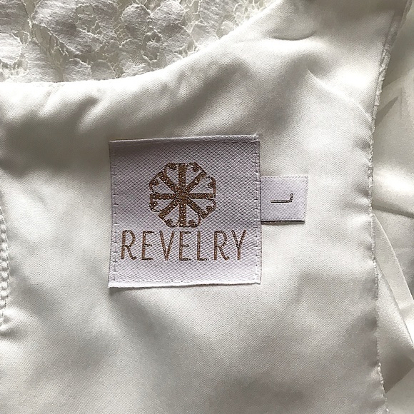 REVELRY Aubrey Lace Top - Picture 11 of 12